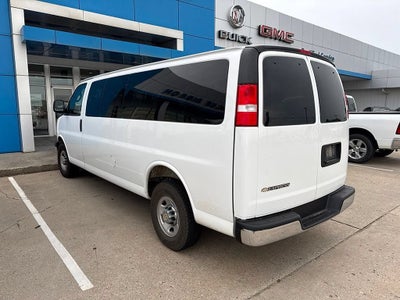 2025 Chevrolet Express Passenger 1LT