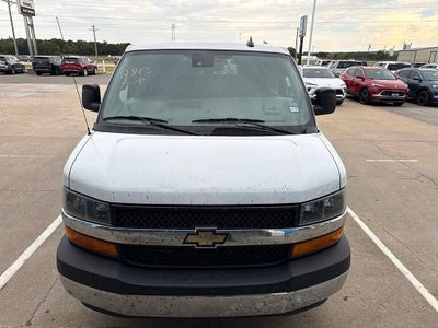 2025 Chevrolet Express Passenger 1LT