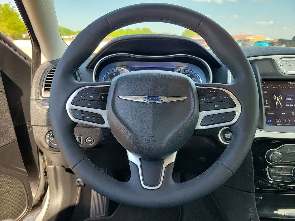 2023 Chrysler 300 Touring