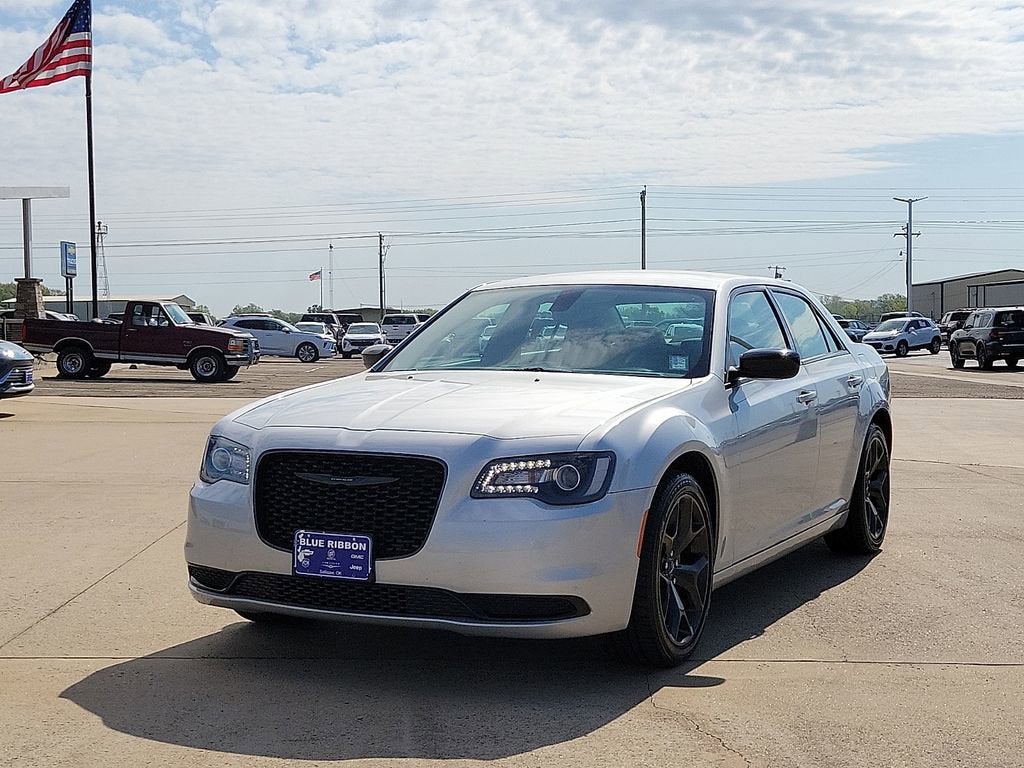 2023 Chrysler 300 Touring
