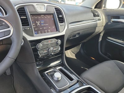 2023 Chrysler 300 Touring