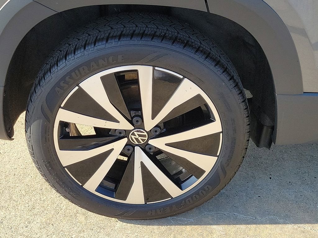 2024 Volkswagen Taos SE