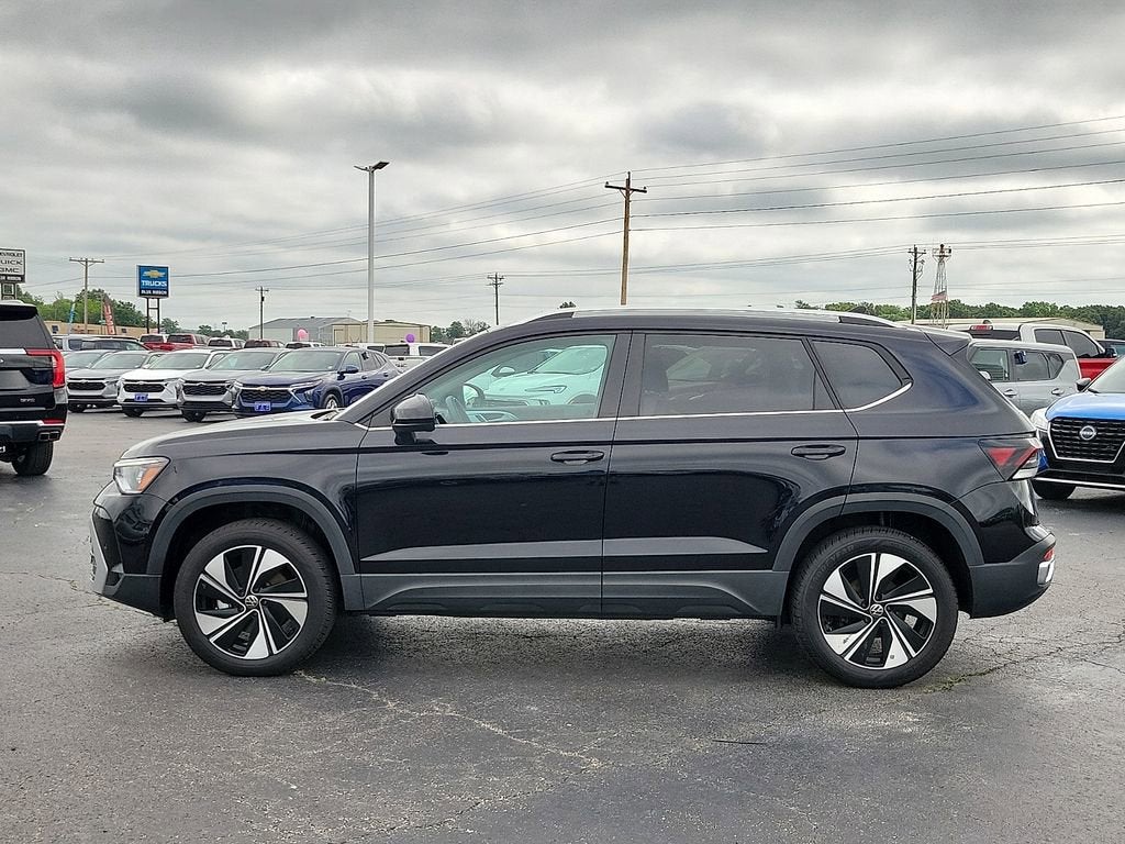 2025 Volkswagen Taos SE