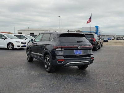 2025 Volkswagen Taos SE