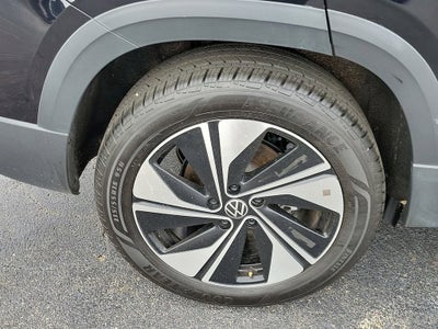 2025 Volkswagen Taos SE