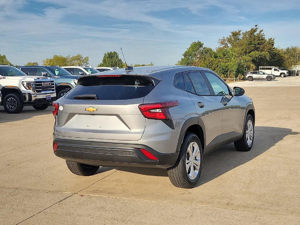 2026 Chevrolet Trax LS - Photo 6