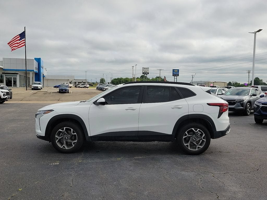 2025 Chevrolet Trax LT