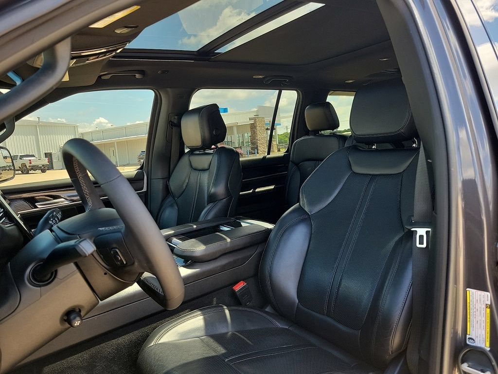2024 Jeep Wagoneer L Base
