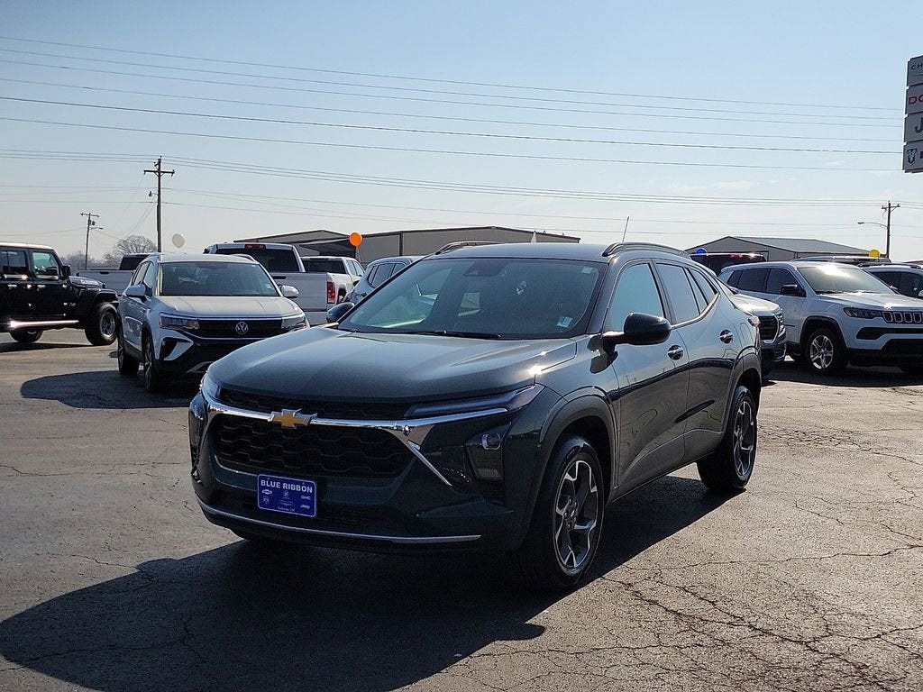2025 Chevrolet Trax LT