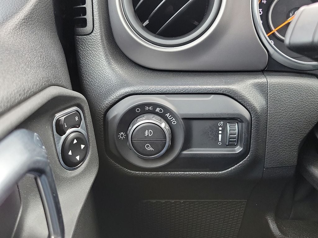 2023 Jeep Gladiator Willys