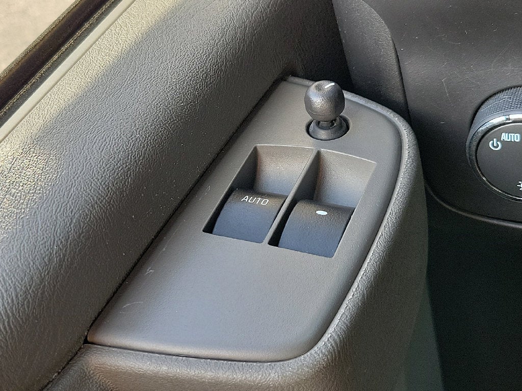 2025 Chevrolet Express 3500 LT Passenger