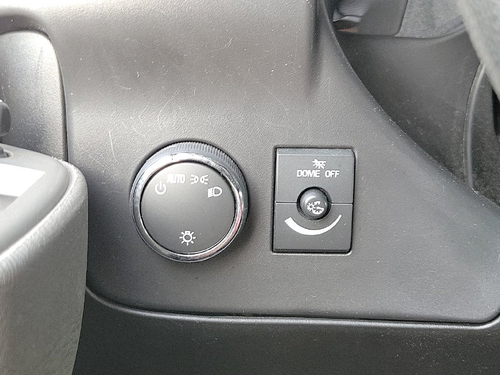 2025 Chevrolet Express 3500 LT Passenger