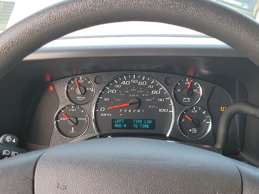 2025 Chevrolet Express 3500 LT Passenger