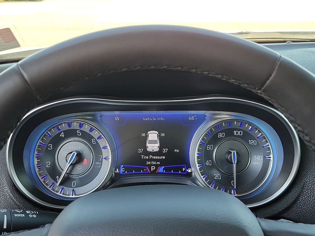 2023 Chrysler 300 Touring