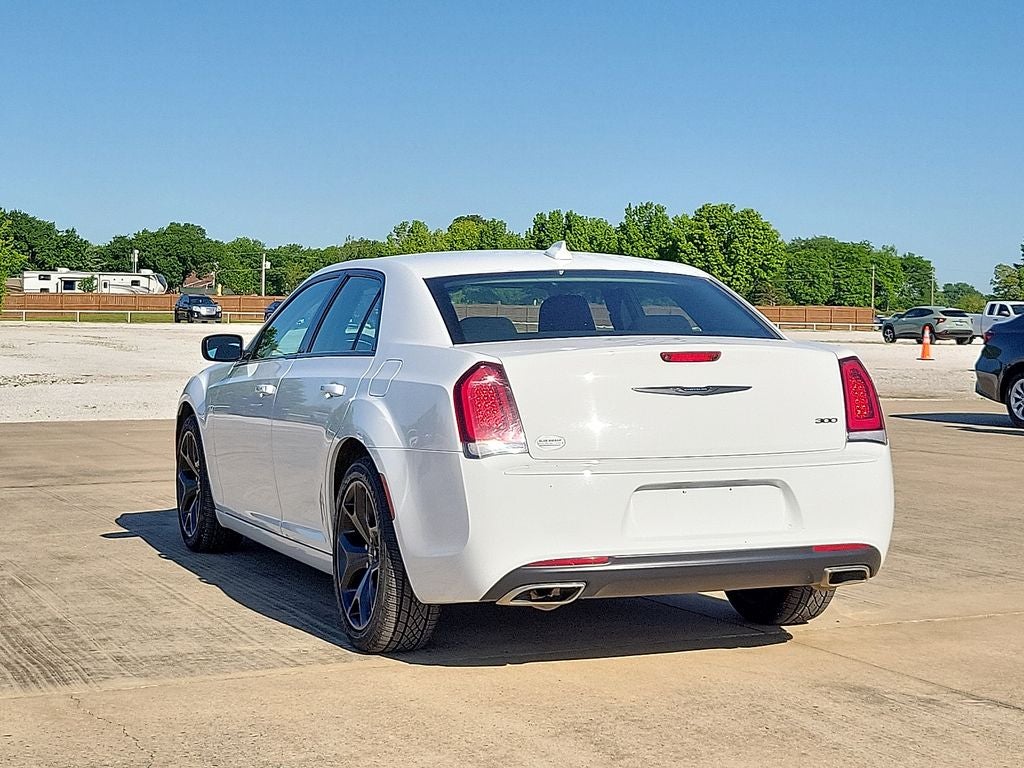 2023 Chrysler 300 Touring