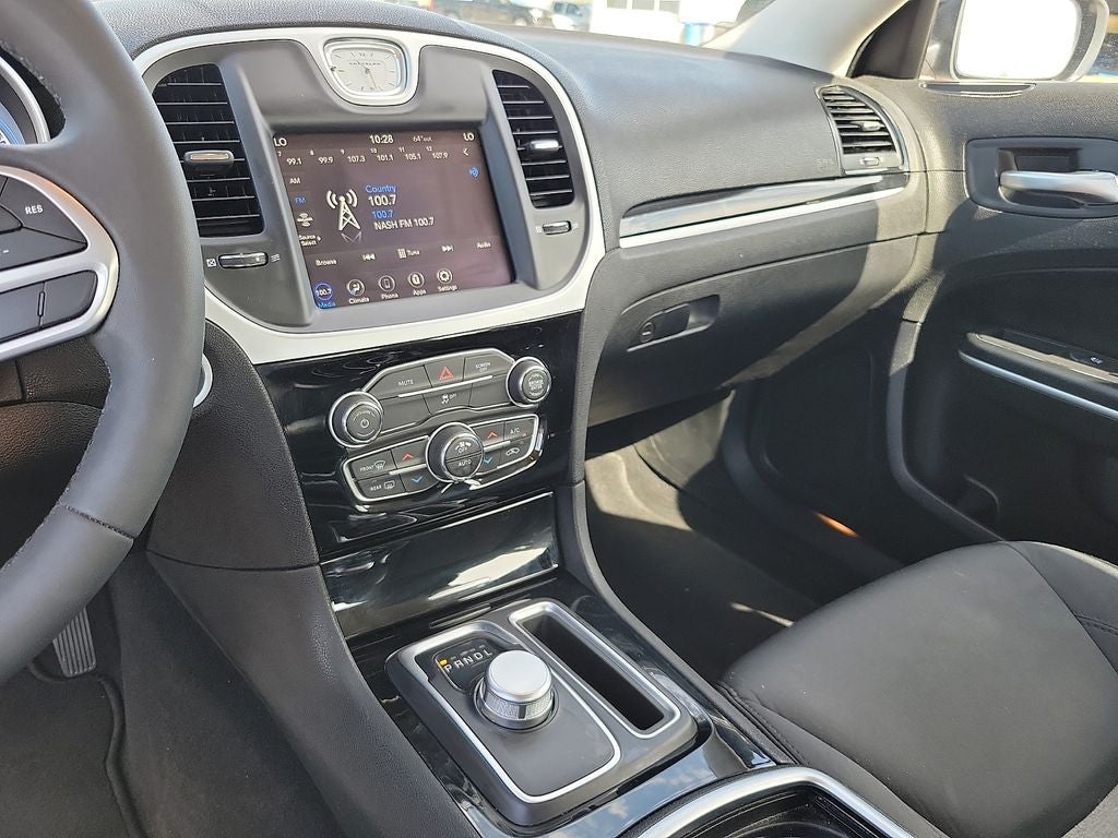 2023 Chrysler 300 Touring