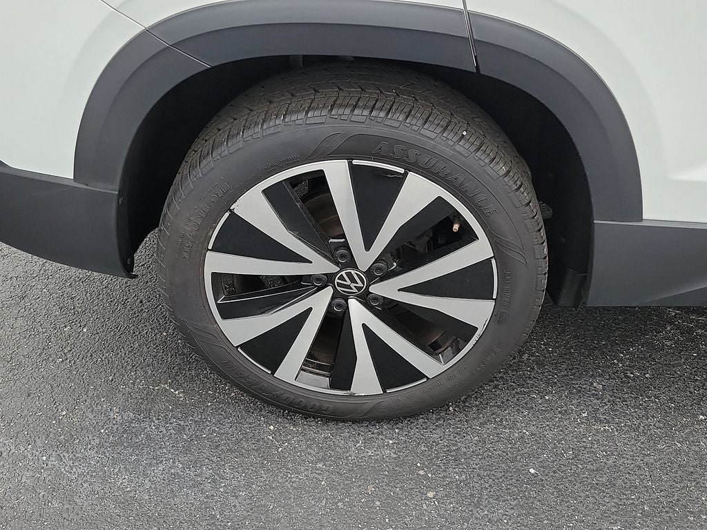 2024 Volkswagen Taos 1.5T SE