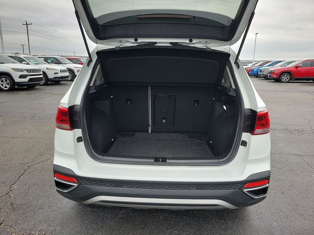 2024 Volkswagen Taos 1.5T SE