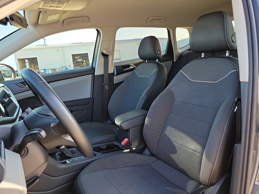 2024 Volkswagen Taos 1.5T SE