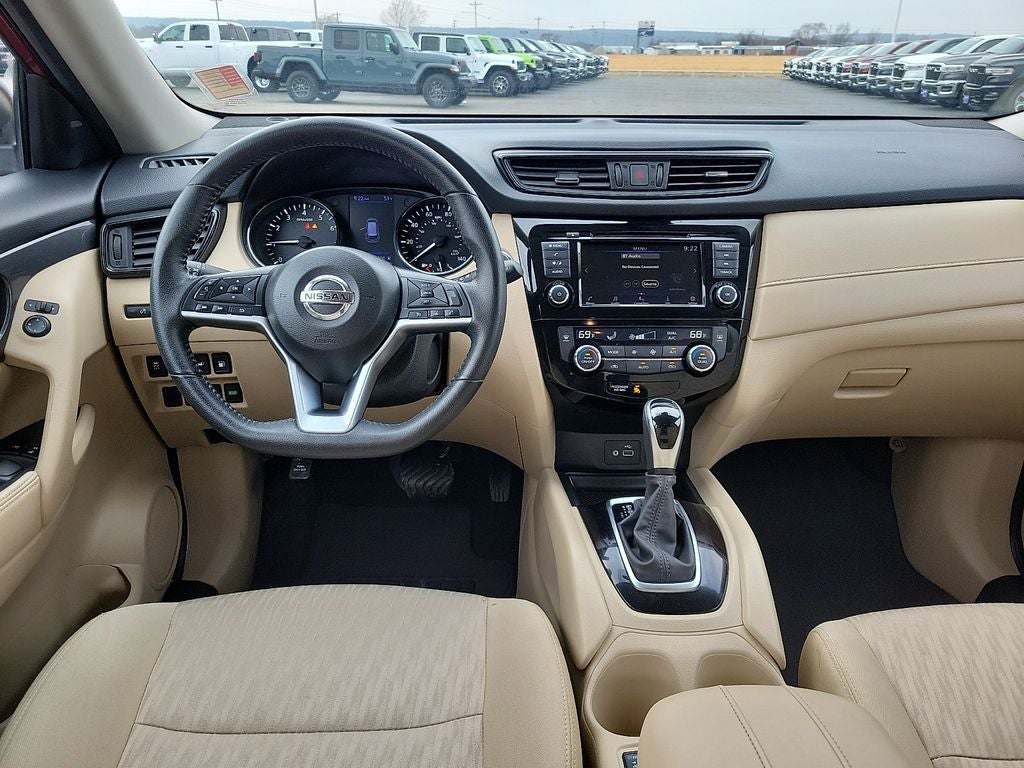 2020 Nissan Rogue SV