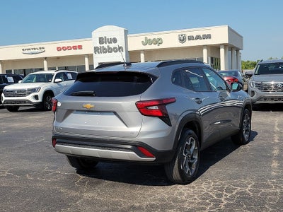 2025 Chevrolet Trax LT